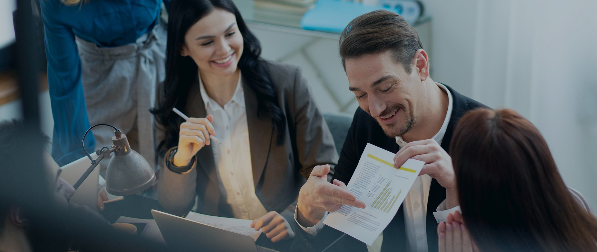 為企業(yè)提供咨詢及認(rèn)證，讓企業(yè)省時(shí)省心